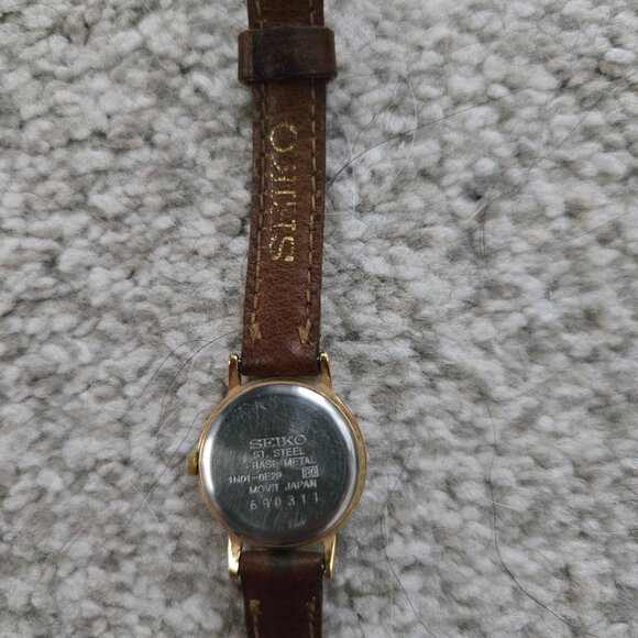 Women’s Seiko Watch | Classic & Elegant Needs Battery - Picture 4 of 4